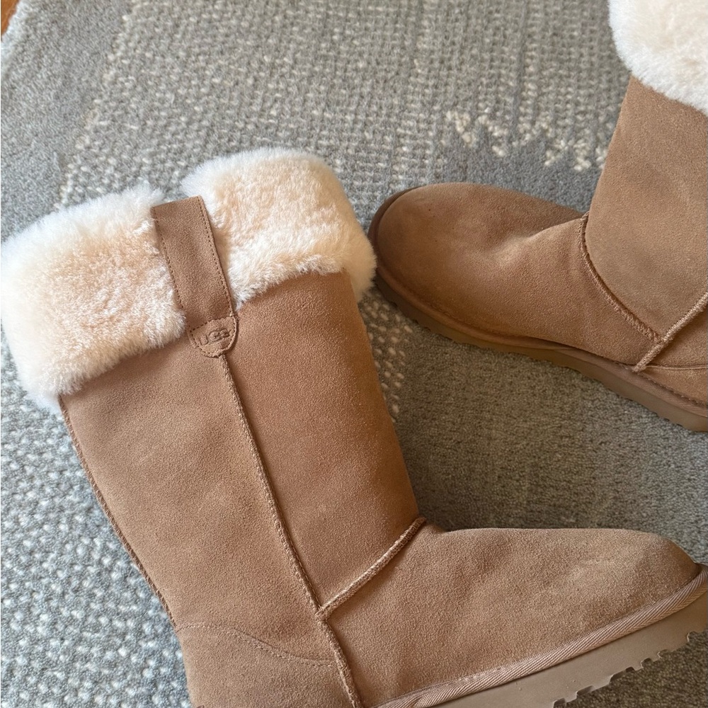 NEW UGG Suhenny Tall Boots (7) - Picture 3 of 9